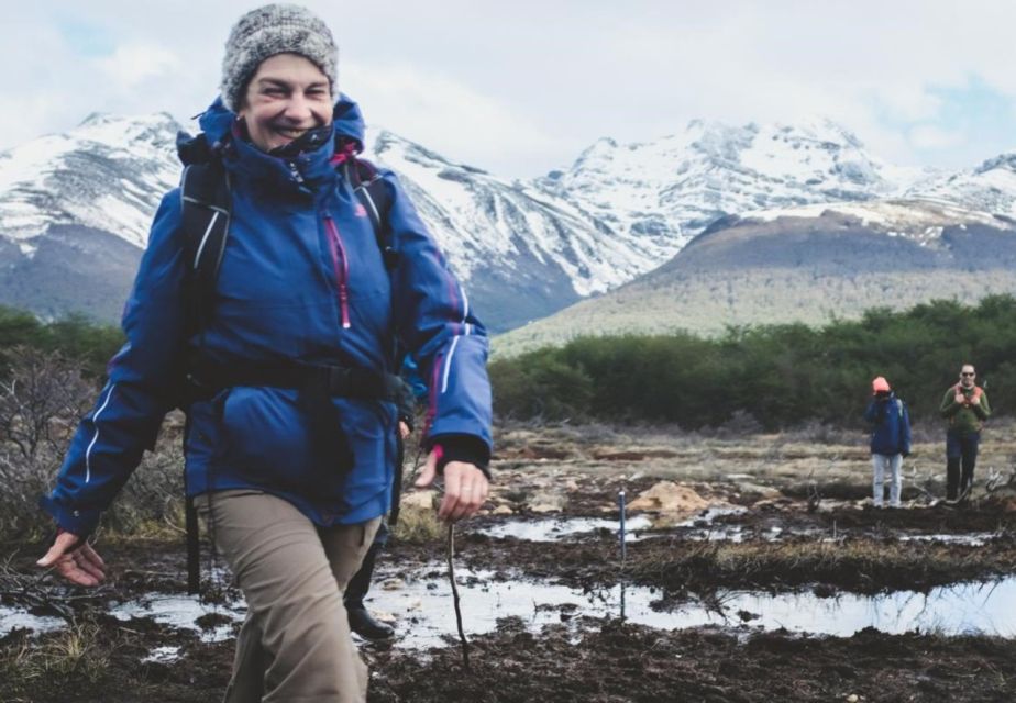 From Ushuaia: Emerald Lagoon Trekking Day Trip With Lunch - Tour Guide and Language