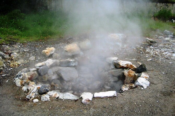 Full-Day Furnas Tour: Lake, Fumaroles and Thermal Pools 4x4 - Pickup and Meeting Details