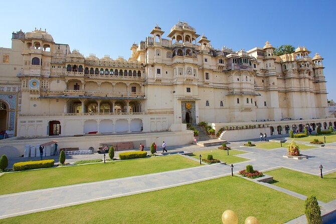 Full-Day Private Udaipur Sightseeing Tour With Optional Guide - Meeting and Pickup Arrangements