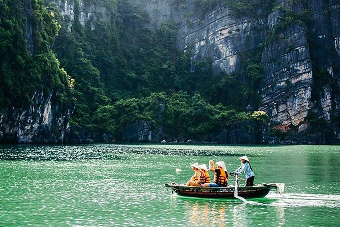 Full Day Tour Halong Bay & Lan Ha Bay on 5tar Premium Cruise - Tour Capacity and Accessibility