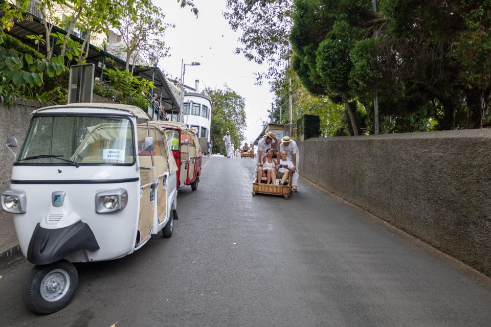 Funchal: Guided Tuk Tuk Tour to Toboggan Rides - Pickup and Dropoff