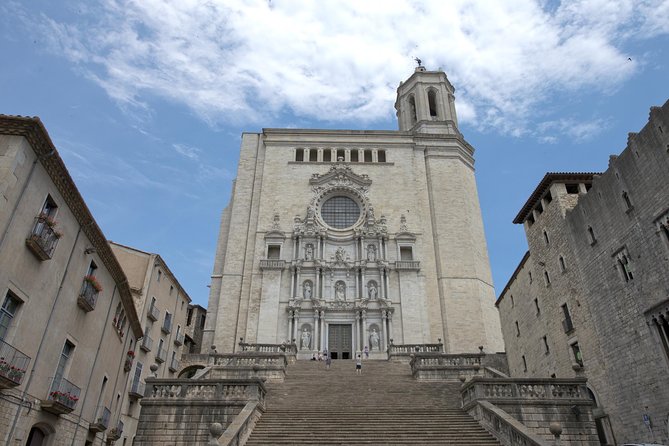 Girona, Figueres Day Trip From Barcelona - Walking Tour of Gironas Old Town