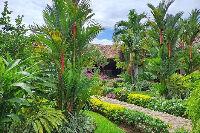 Granada Colonial City Tour and Masaya Volcano - Unique Experiences