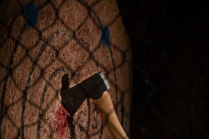 Guided Axe Throwing Experience in Frankfurt Altstadt - Safety Precautions and Recommendations