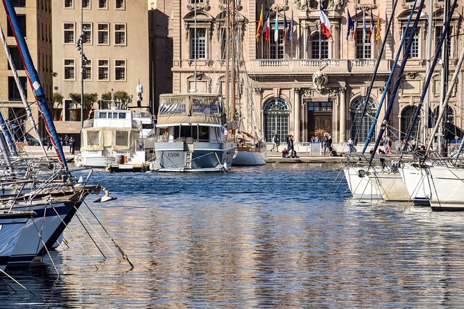 Guided Tour in Marseille: Vieux Port & Old City - Group Size and Accessibility