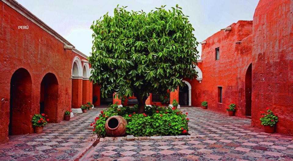 Guided Tour of Arequipa and the Santa Catalina Monastery - Exploring Arequipa