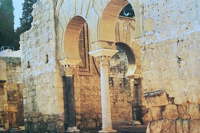 Guided Tour of Medina Azahara in Spanish With Bus. Official Guides - Inclusions of the Tour