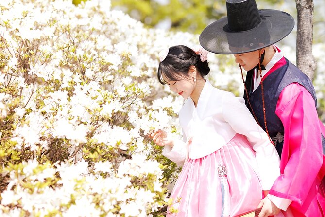 Gyeongbokgung Palace Hanbok Rental Experience in Seoul - Rental Inclusions and Extras
