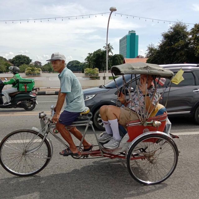 Half Day Chiang Mai Old City By Samlor ( Three Wheels) - Chiang Mai Old City Highlights