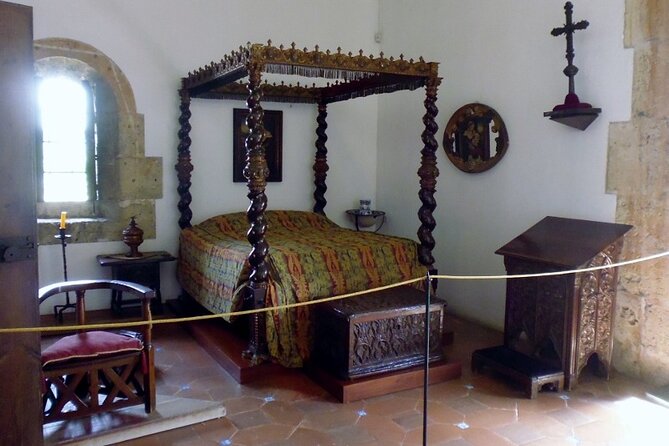 Half Day Excursion Colonial Zone Lighthouse to Colón and Tres Ojos From Santo Domingo - Colonial Zone Exploration
