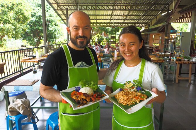 Half-Day Thai Cooking Class at Organic Farm in Chiang Mai - Pickup and Dropoff Details