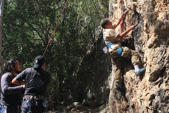 Half or Full Day Climbing Trip at the Tafelberg, Curaçao - Transportation and Pickup Options