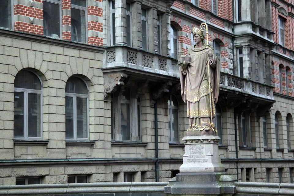 Hamburg: 2.5-Hour Private Historical Walking Tour - Tour Experience