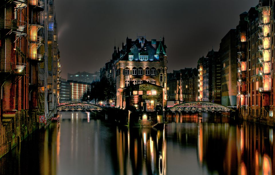 Hamburg: Speicherstadt & HafenCity Tour - Duration and Pricing