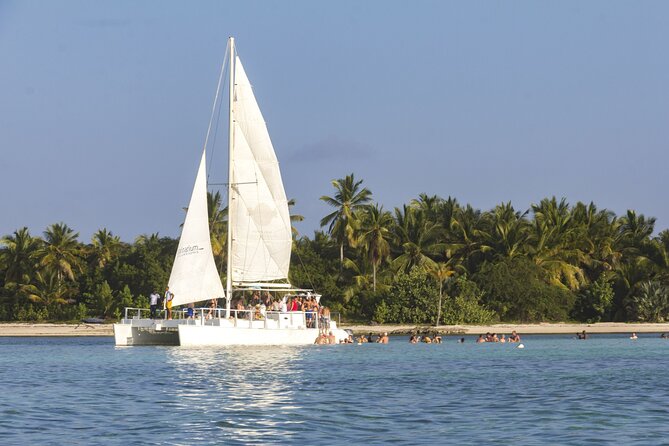 Happy Hour Party Boat With Snorkeling - Refreshing Drinks and Snacks