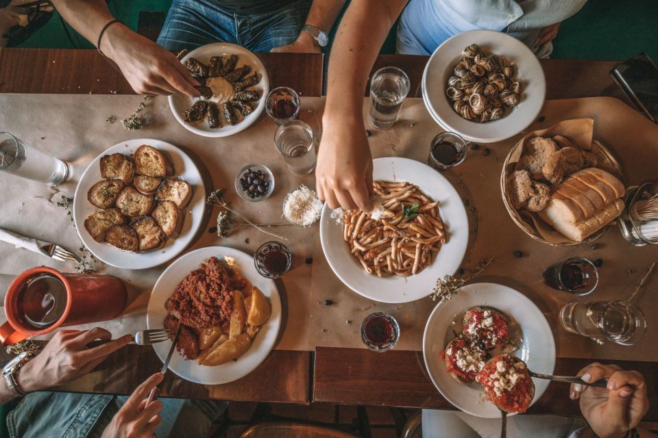 Heraklion: Food Walking Tour - Signature Dishes to Try