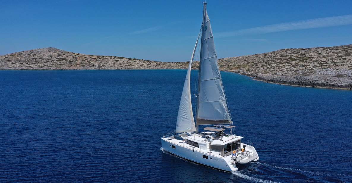 Hersonissos: Private Catamaran to Dia Island With Meal - Onboard Amenities