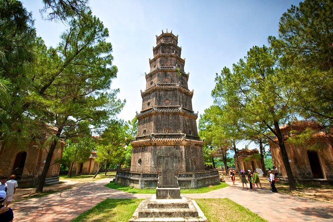 Hue Private Guided Tour to Royal Tombs and Thien Mu Pagoda - Accessibility Options