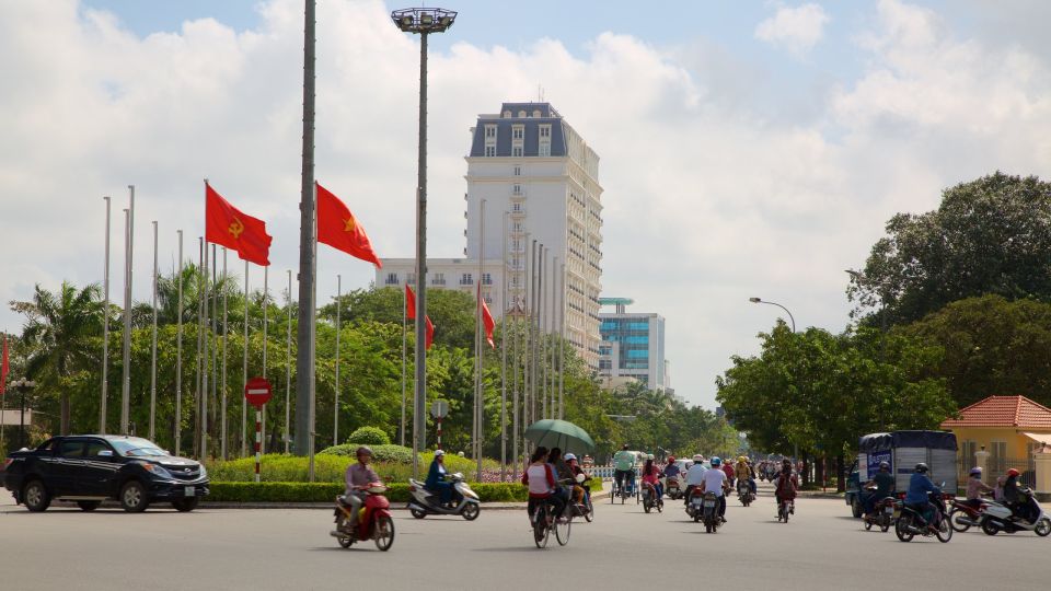 Hue : Shuttle Bus From Hue to Hoi an and Sightseeing - Scenic Attractions