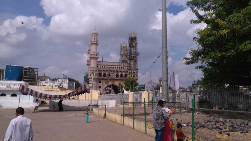 Hyderabad: Heritage Walking Tour of Old City and Charminar - Key Attractions Explored