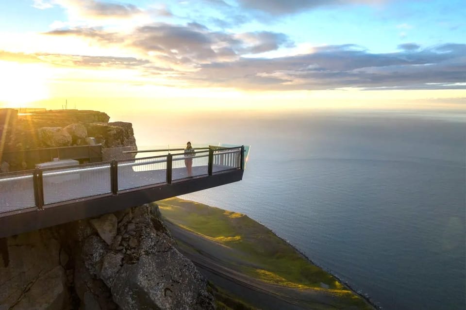 Isafjordur: Bolafjall View Platform Guided Trip by Bus - Experience Features