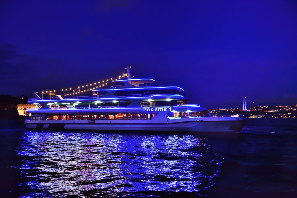 Istanbul: New Years Party Cruise With Dinner and Drinks - Dining Options and Menu