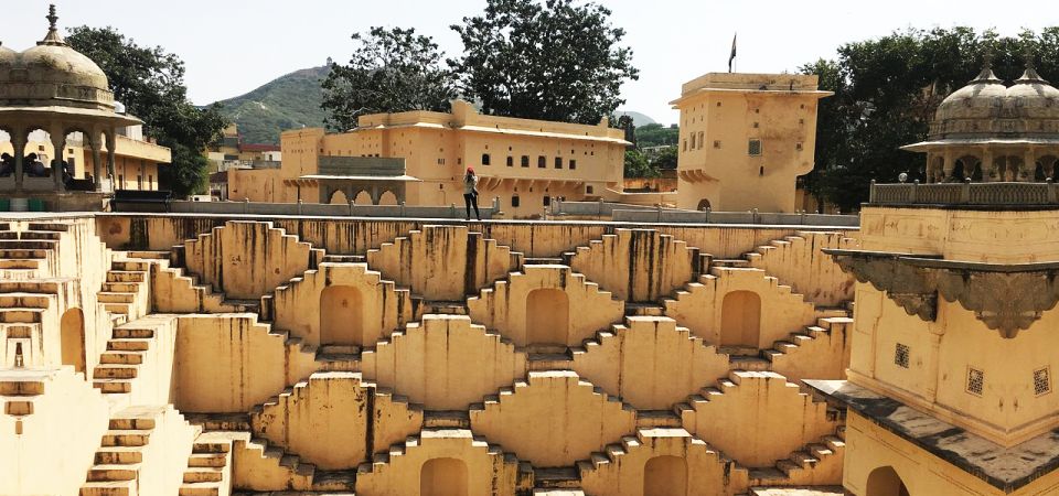 Jaipur: Full Day City Tour by Car With Guide - Vehicle Options