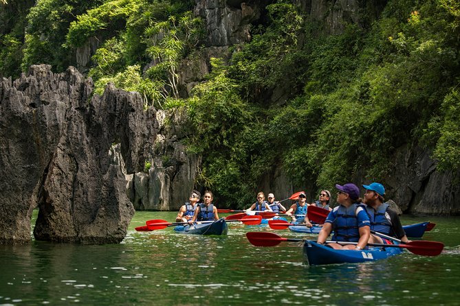 Kayaking at Lan Ha Bay - Discovering Local Culture