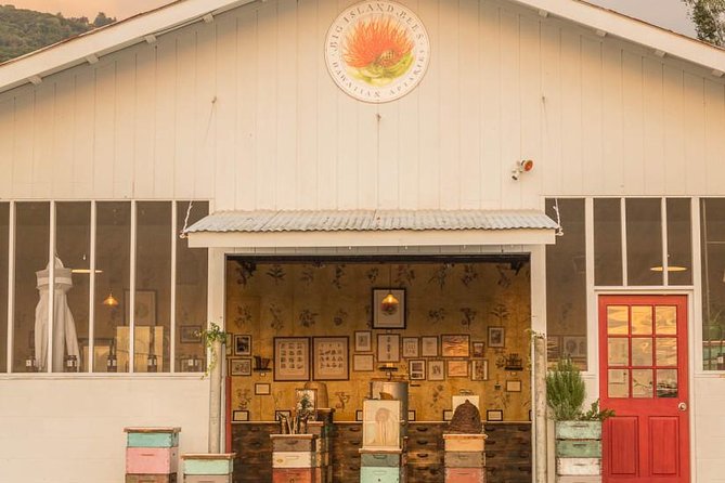 Kona Tour: Coffee Plantation, Kealakekua Bay, Kaloko-Honokohau Park, and Bee Farm - Kealakekua Bay Exploration