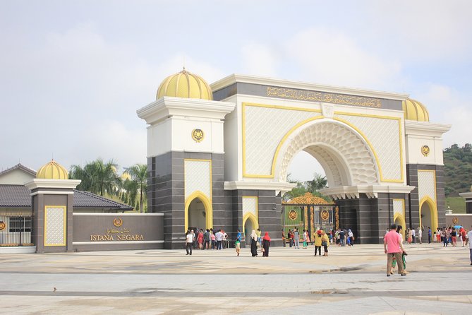 Kuala Lumpur Half Day City Tour (SIC - Join In Tour) - Vehicle Type and Capacity