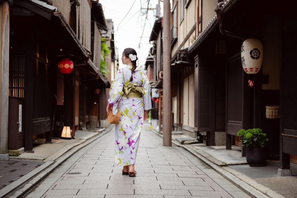 Kyoto Kimono Memories - Immerse in Beauty