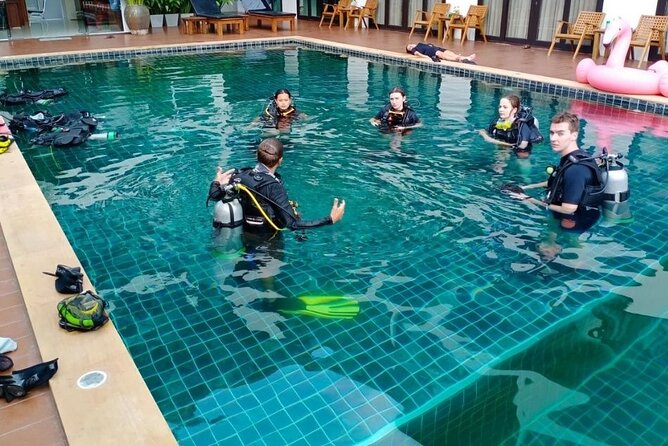 La Bombona Diving Koh Tao Open Water Course - Availability Dates