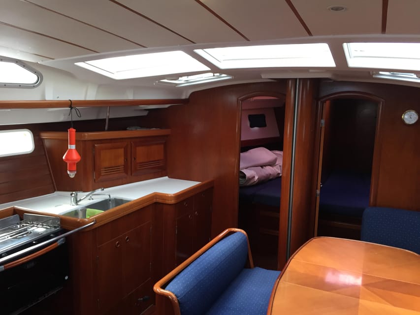 Lavezzi and Cavallo Islands: Private Sailing Tour - Sailing Experience Highlights
