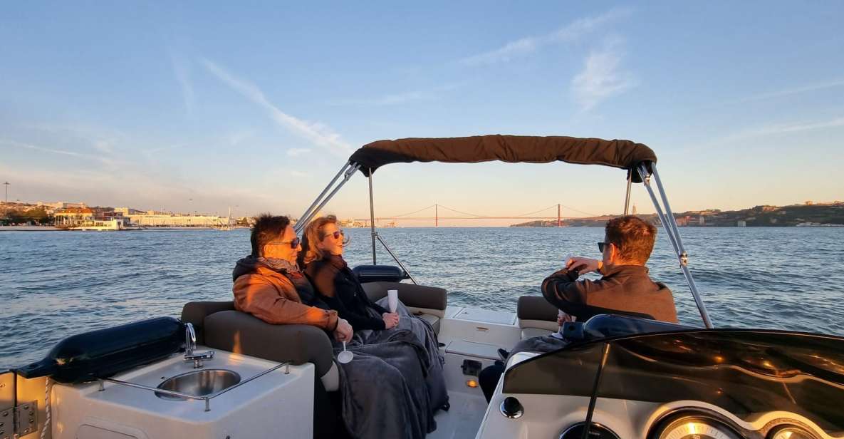 Lisbon: Boat Tour With Champagne - Onboard Experience