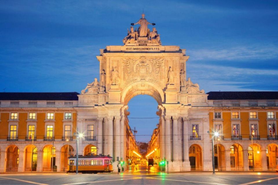 Lisbon: City Sightseeing Tuktuk Tour (Private) - Itinerary Highlights