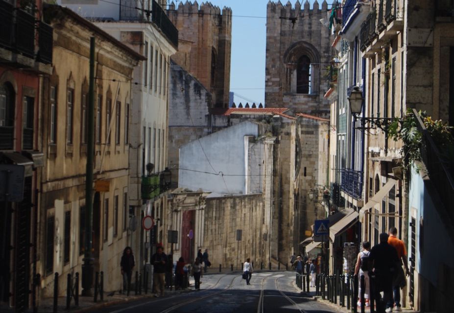 Lisbon: Private 3-Hour Historic Alfama & Chiado Tuk-Tuk Tour - Visiting Historic Landmarks