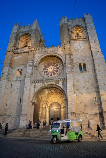 Lisbon Time Traveler: 2Hour Tuk-Tuk Old Lisbon Tour - Immersive Historical Exploration