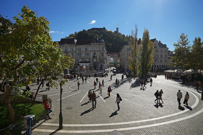 Ljubljana With Postojna Cave and Predjama Castle - Smal Group - Tour From Zagreb - Meeting Points