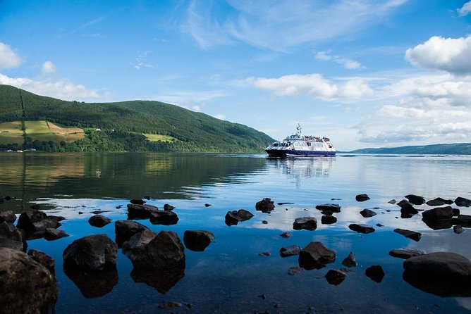 Loch Ness 1-Hour Cruise With Urquhart Castle Views - Utilizing the Boats Sonar System