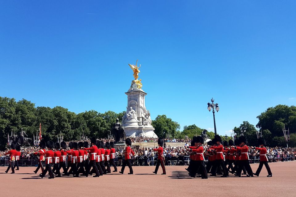 London: 30 London Sights Guided Walking Tour - Experience Details