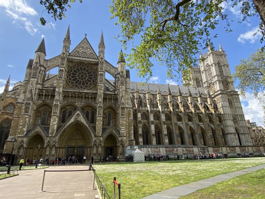 London: Guided Westminster Abbey Tour and Refreshments - Tour Details