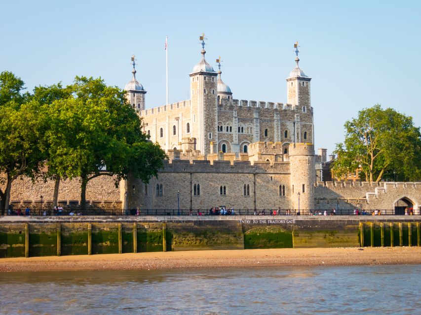 London: Tower of London Guided Tour With Crown Jewels Option - Historical Significance