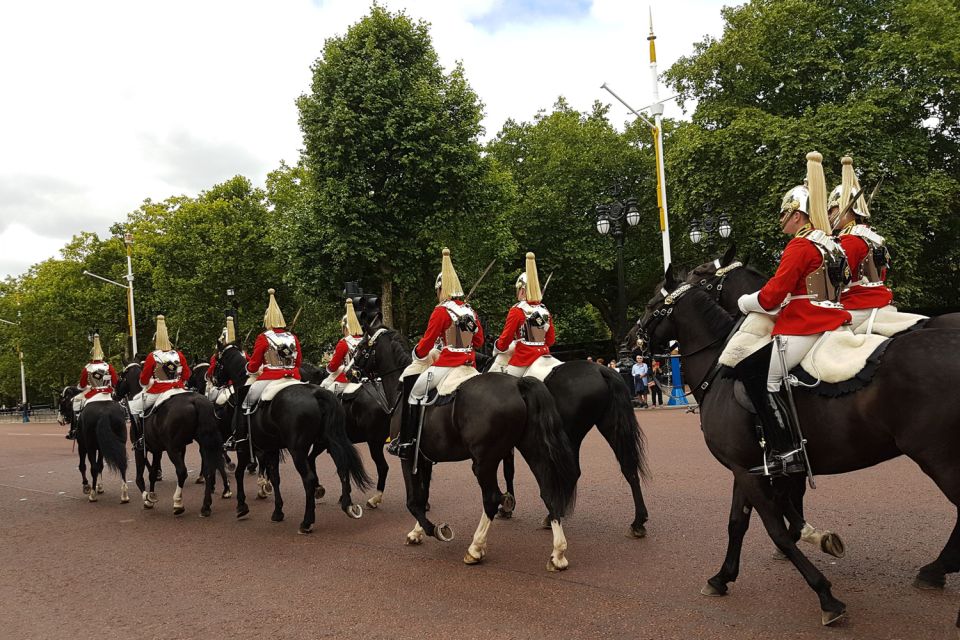 London: Westminster Tour, River Cruise, and Tower of London - River Thames Cruise Experience