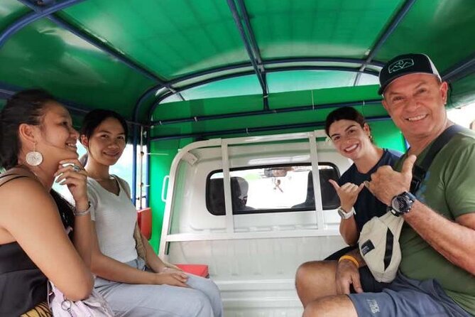 Luang Prabang Evening Food Tour by Tuk-Tuk - Group Size and Accessibility