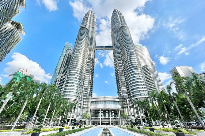 LUXURY Private Day Tour: Kuala Lumpur & Malacca From Singapore by Licensed Guide - Border Crossing Convenience