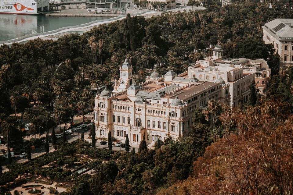 Malaga: Thyssen Museum 2-Hour Private Guided Visit - Artistic Movements and Styles