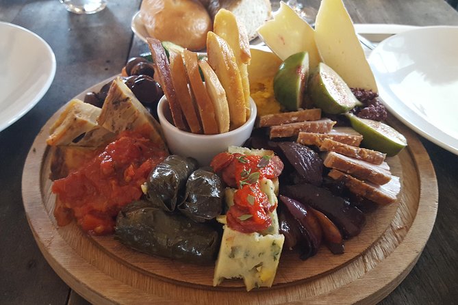 Martinborough Winery and Foodie Tour - Lunch at a Vineyard