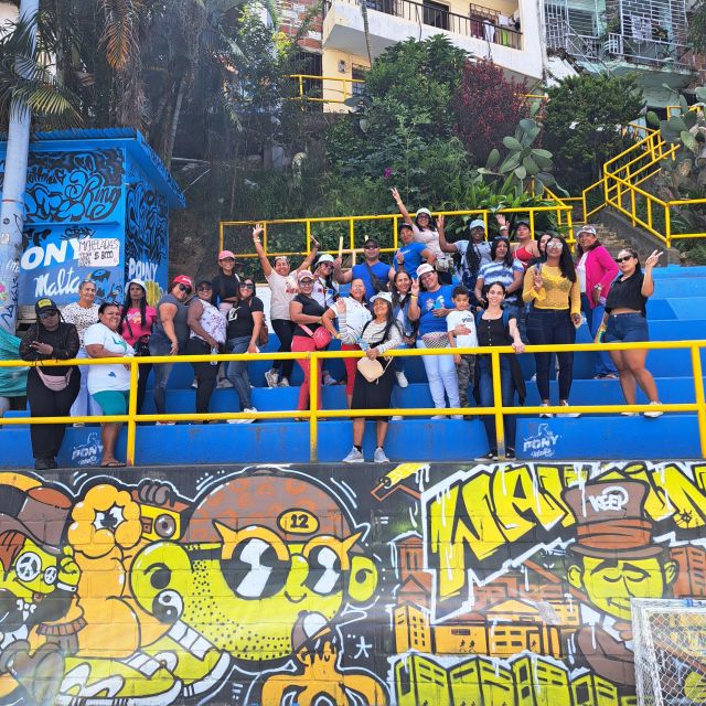 Medellín: Comuna 13 and Graffiti Guided Tour With a Local - What to Expect on the Tour