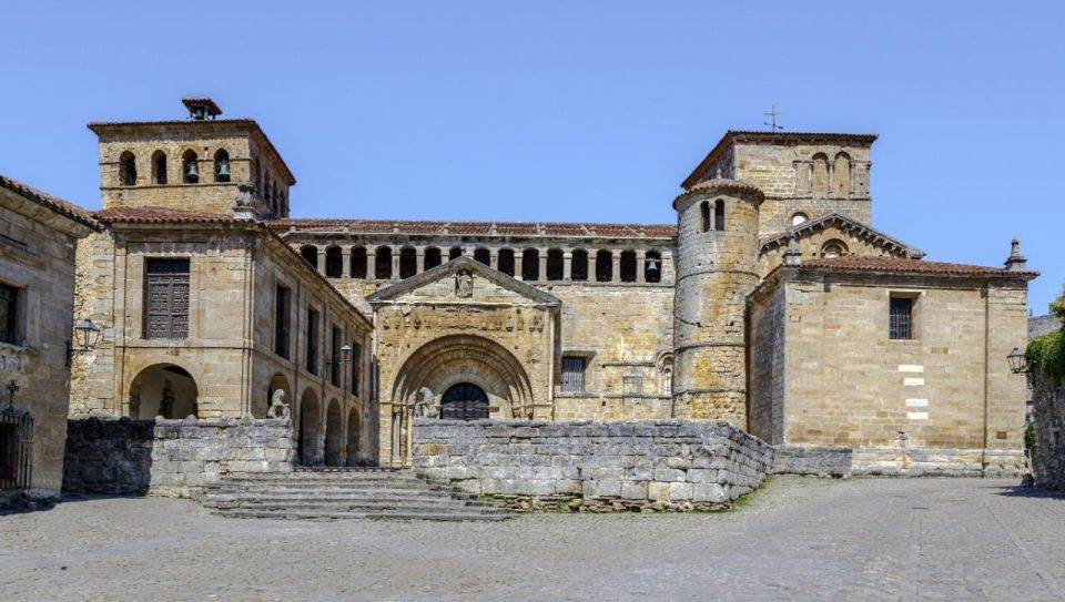 Memorable Family Walking Tour in Ancient Santillana Del Mar - Experience Features