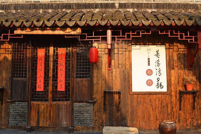 Mini Group: One-Day Zhouzhuang and Jinxi Water Town Tour - Important Tour Information